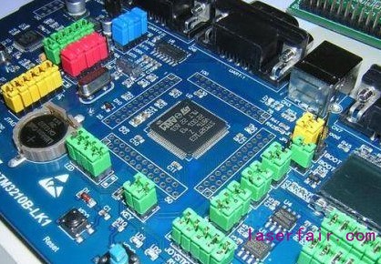 是什么讓汽車電子PCBA的激光焊接加工發(fā)展利好？